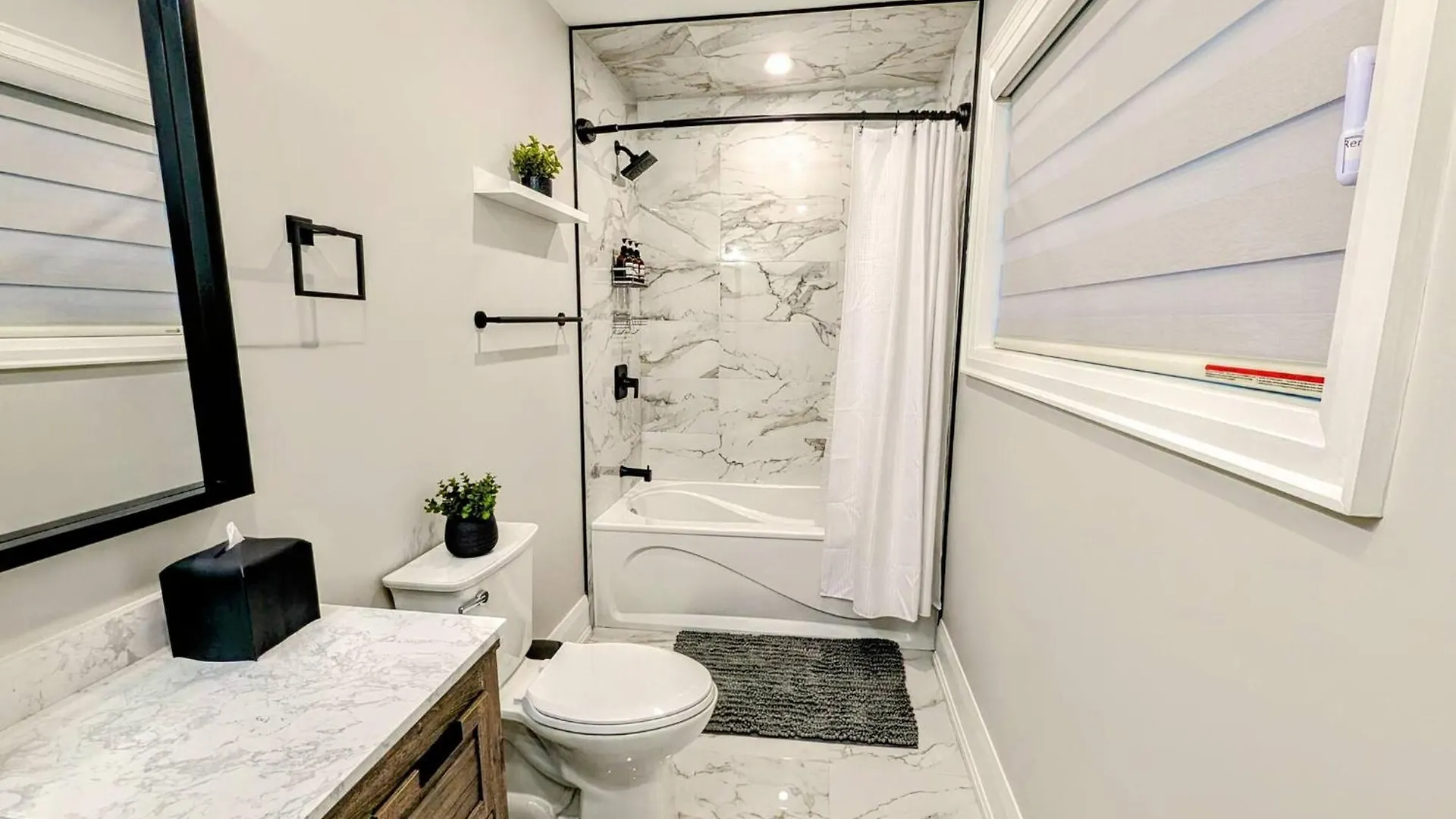 Holiday home Niagara| All Season- Swim Spa|Patio|King Bed|Bbq|